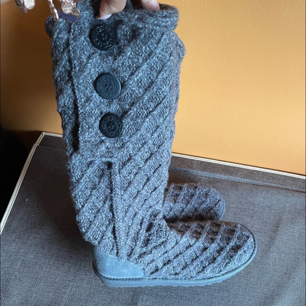 Must see UGG Lattice Cardy boots Women Size 9 Gray